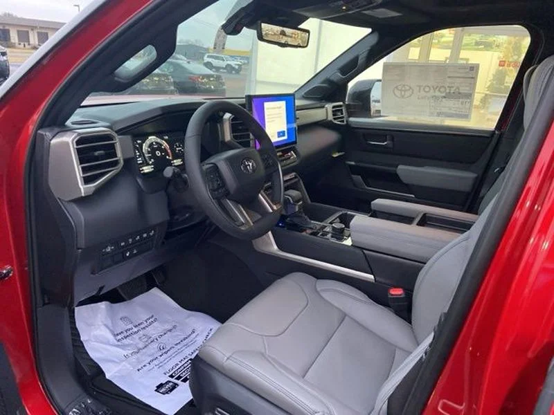 2026 Toyota Tundra Limited - Photo 18