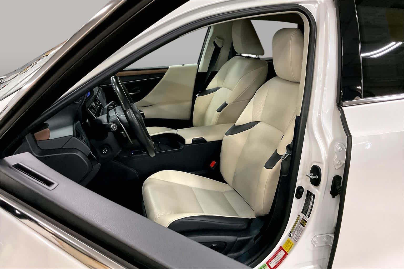 Pre-Owned 2023 Lexus ES 350