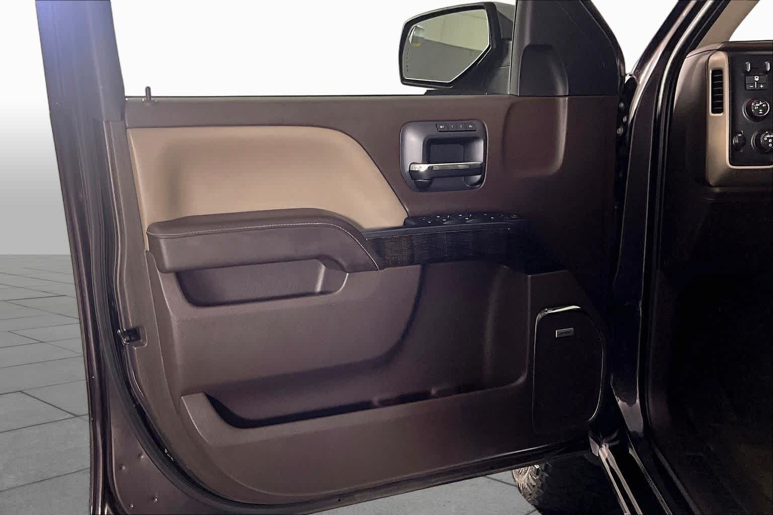 Used 2015 IRIDIUM METALLIC GMC Denali image 20