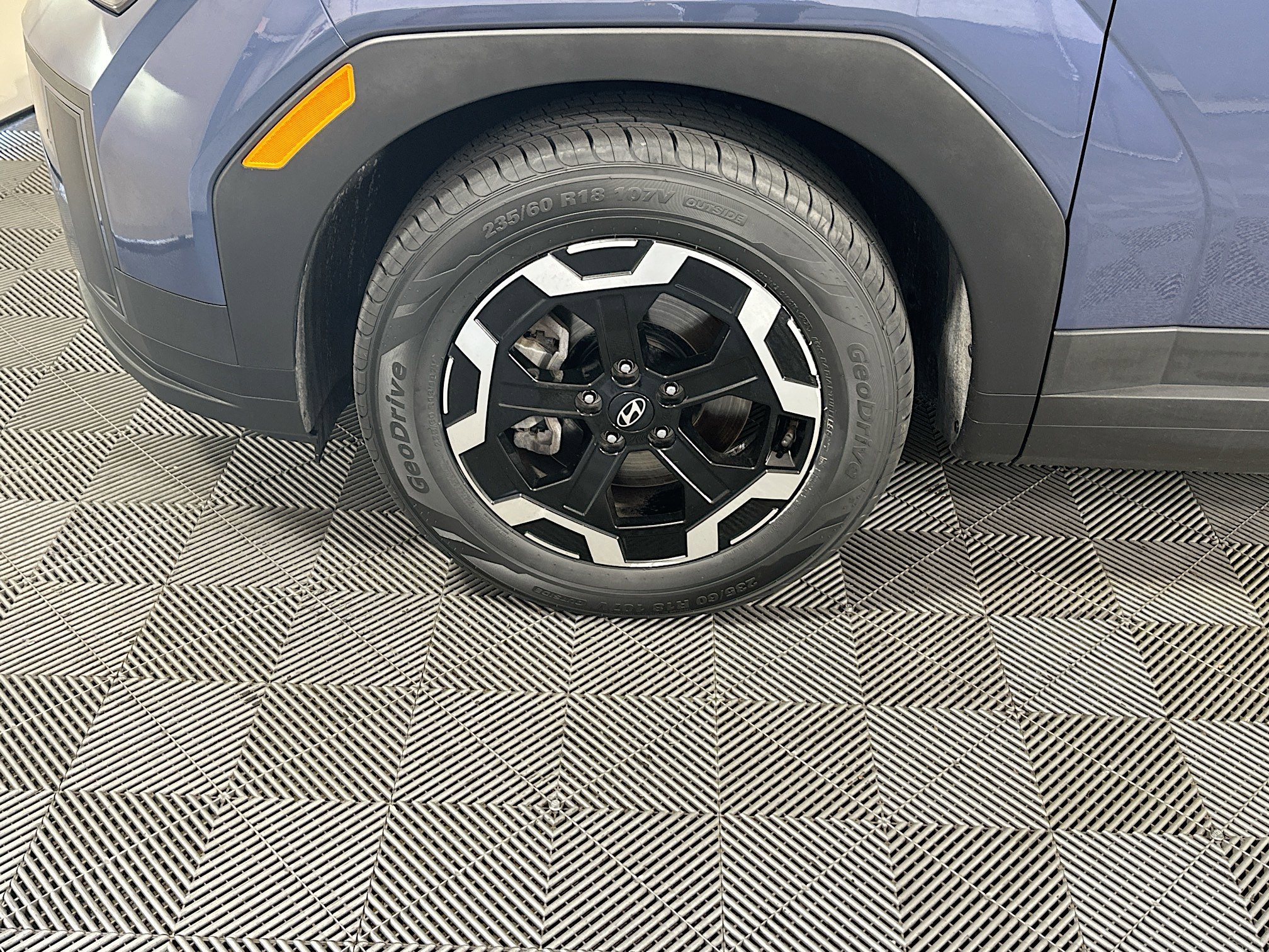 Used 2025 Atlantis Blue Hyundai SEL image 11