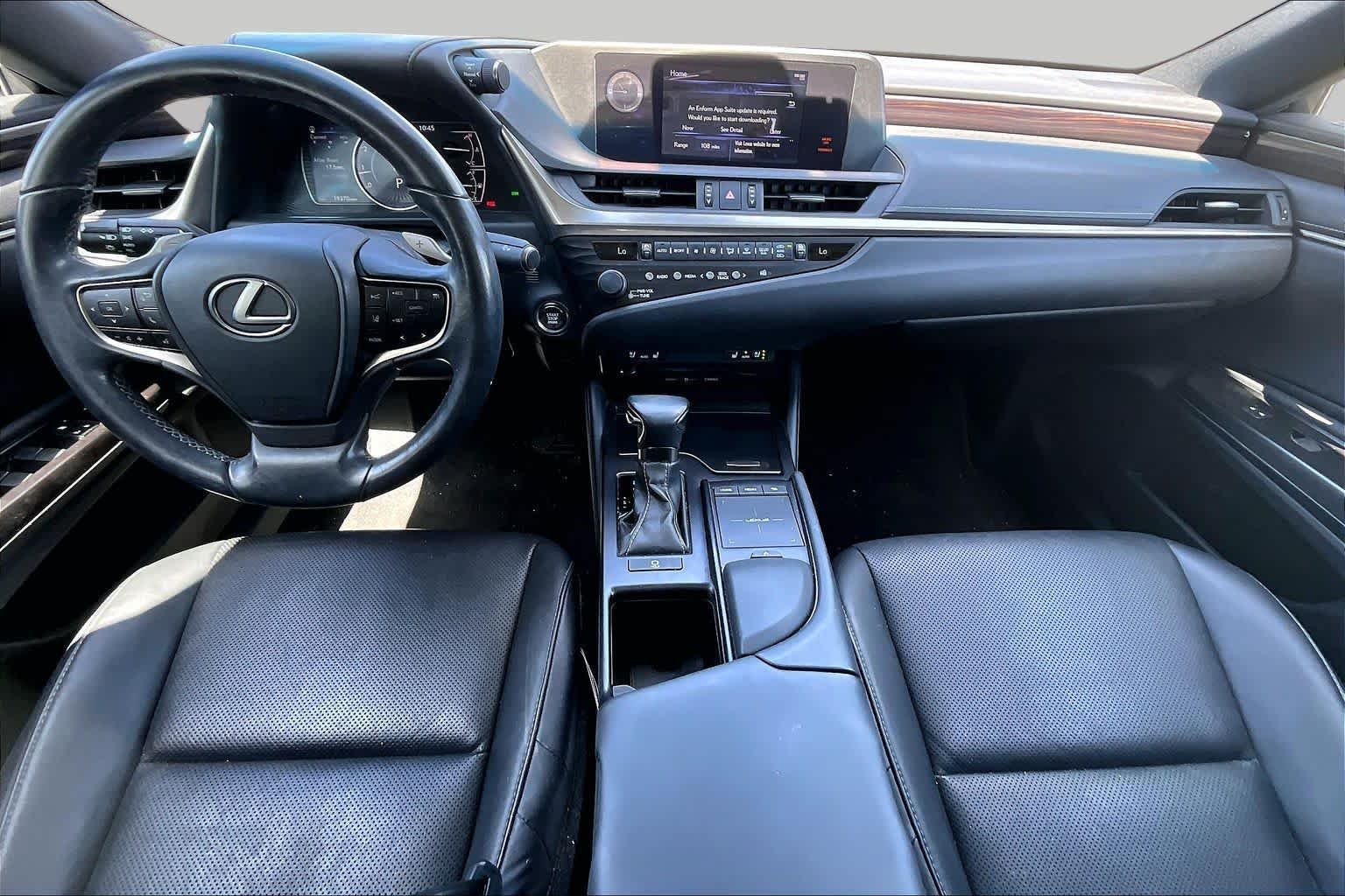 Used 2019 Silver Lining Metallic Lexus  image 16