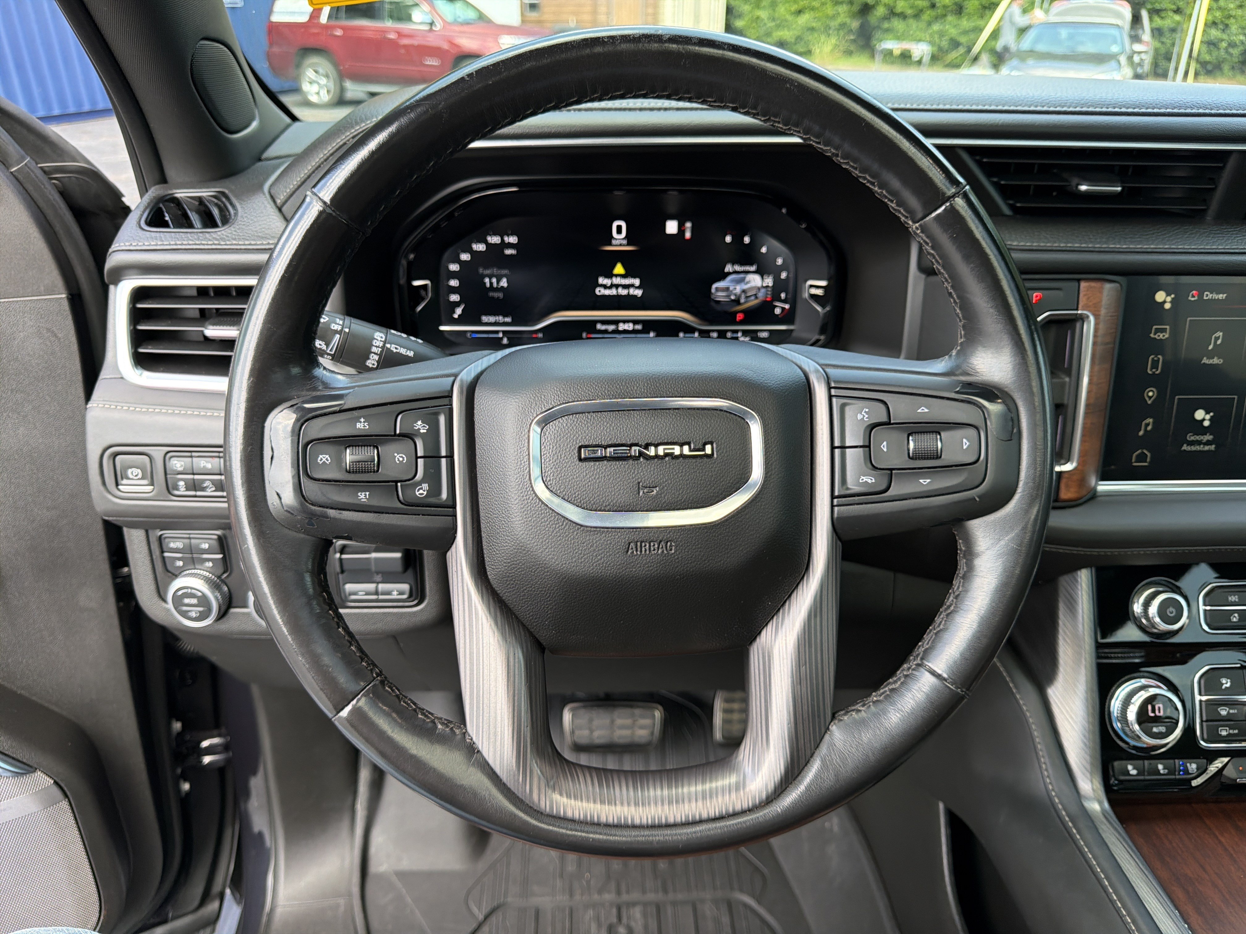2023 GMC Yukon Denali Ultimate - Photo 31