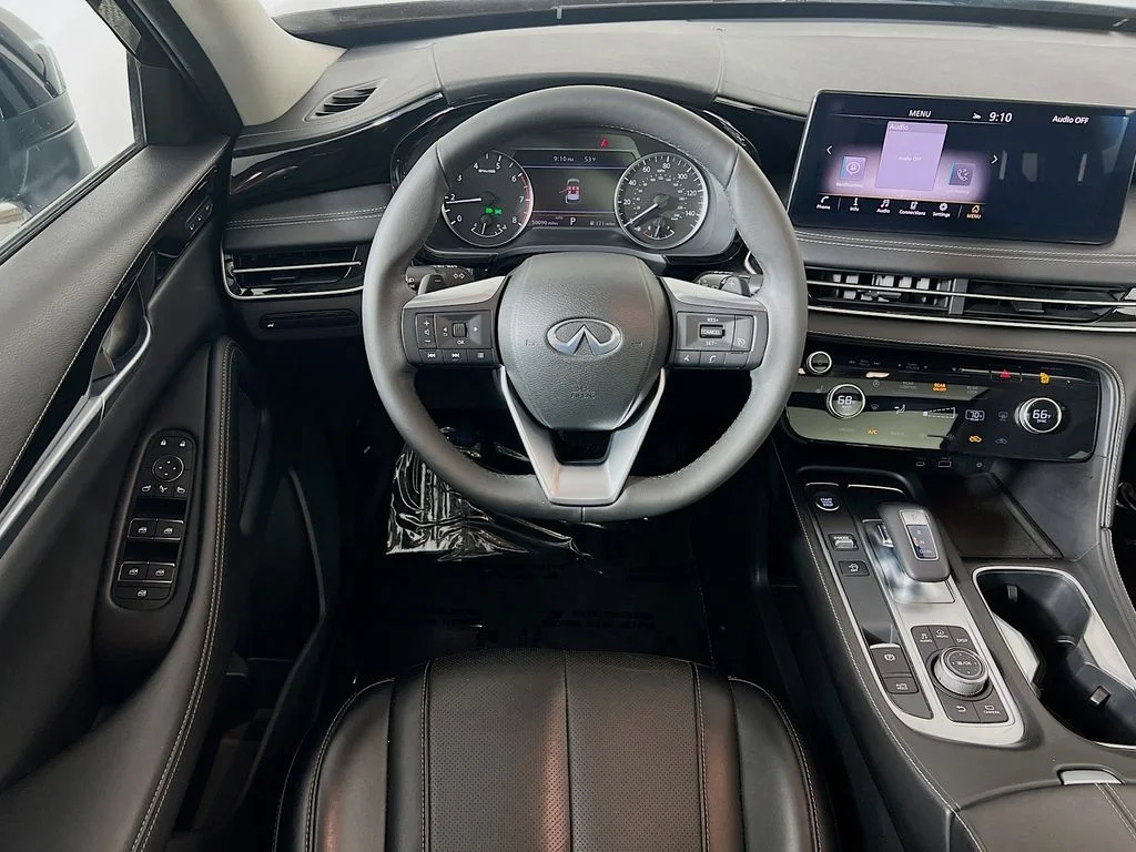 Used 2023 Black INFINITI PURE image 22