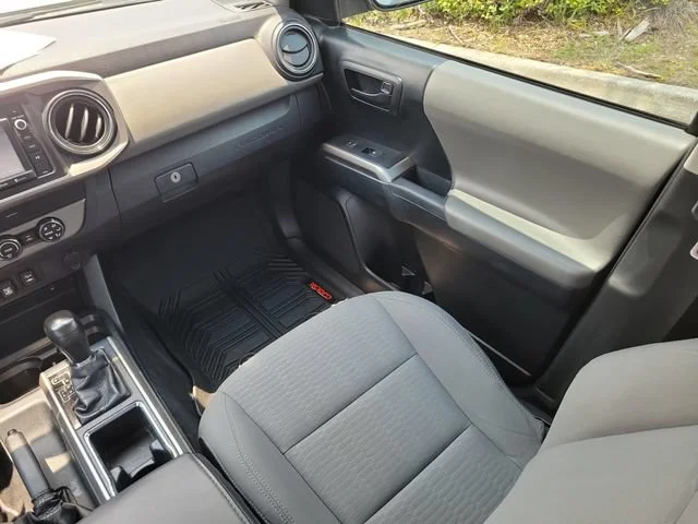 2019 Toyota Tacoma SR5 - Photo 12