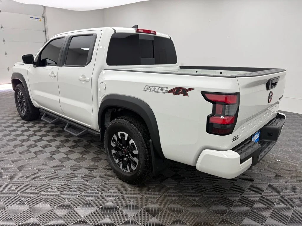 Used 2024 White Nissan PRO-4X image 11