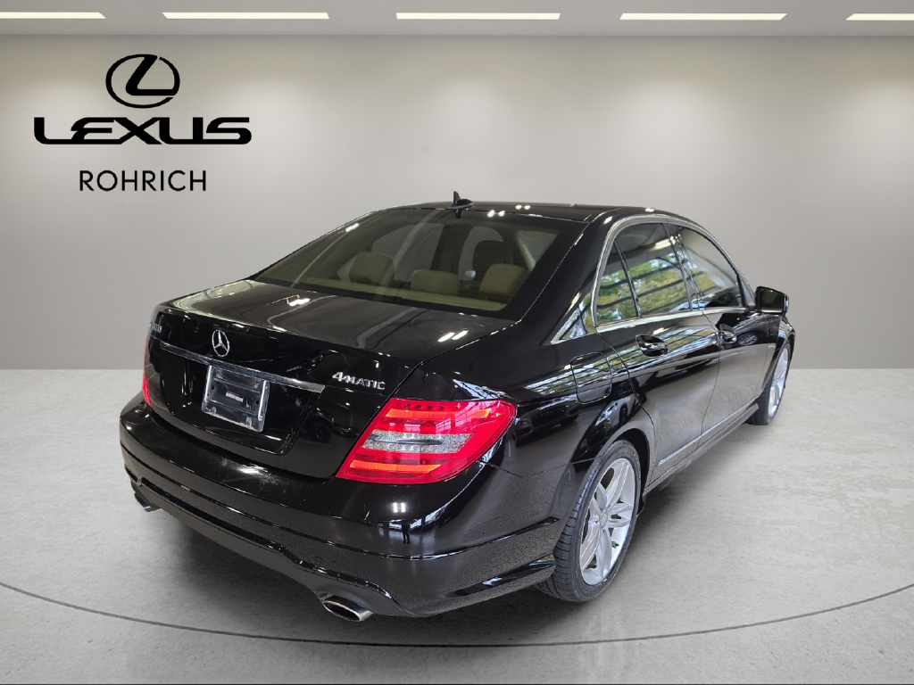 Used 2012  Mercedes-Benz C 300 image 6