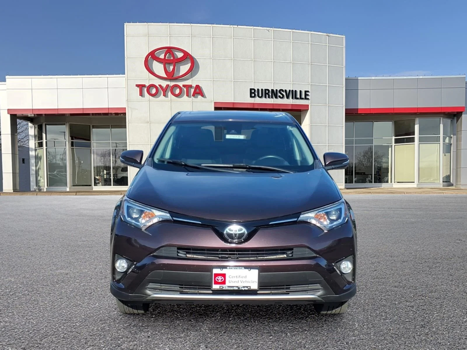 Used 2018 Black Toyota XLE image 9