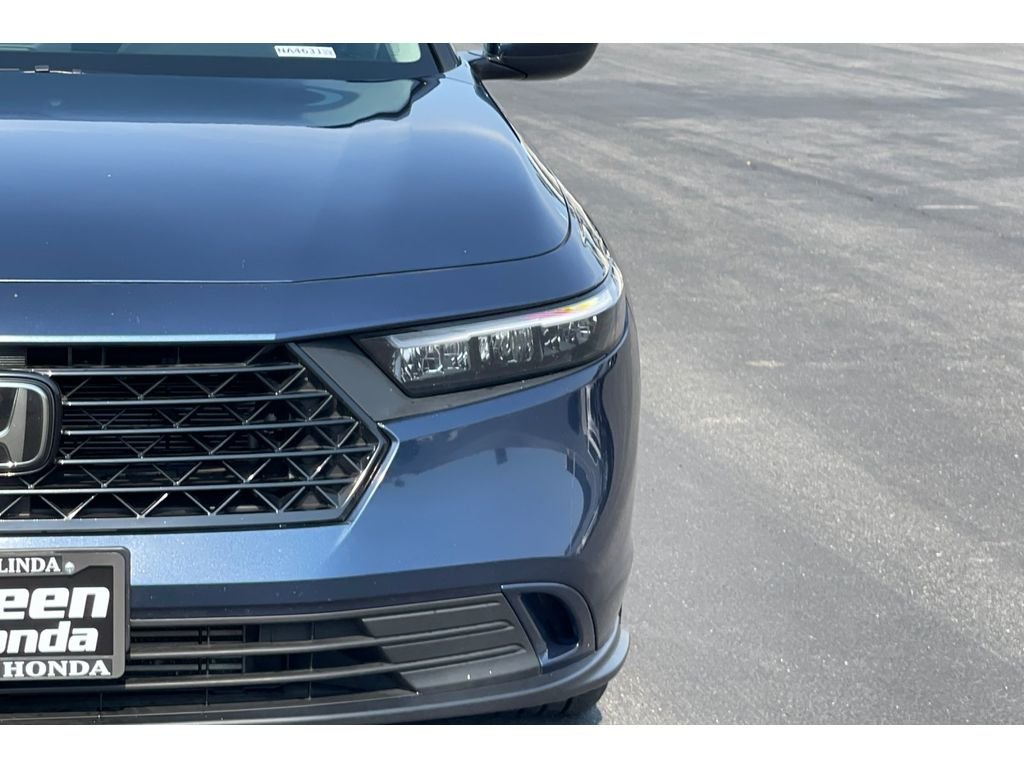 Used 2024 Canyon River Blue Metallic Honda EX image 18