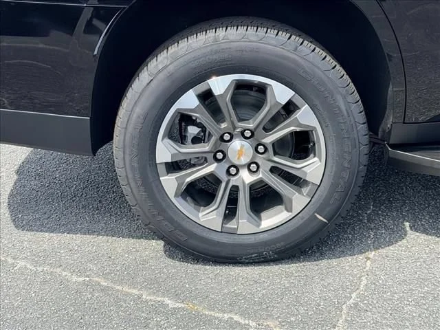 New 2026 Black Chevrolet LT image 29
