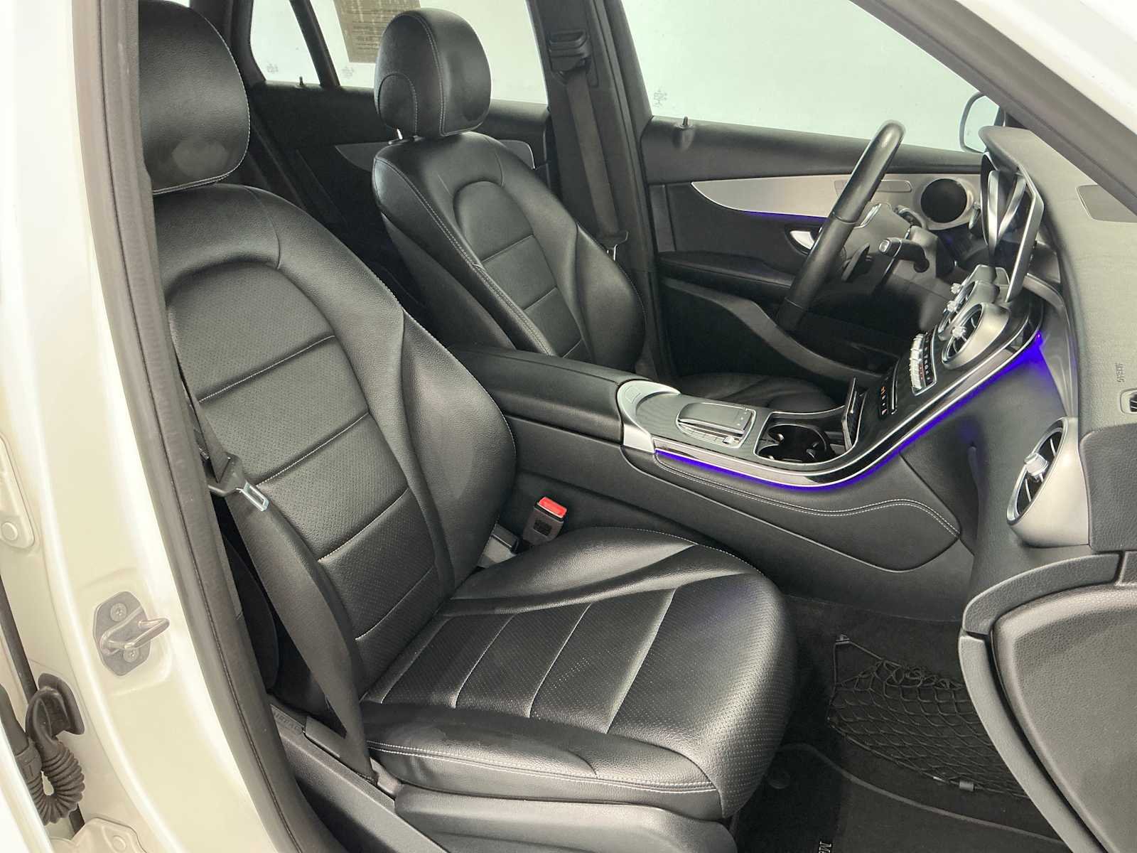 Certified Used 2020 Polar White Mercedes-Benz GLC 300 image 31