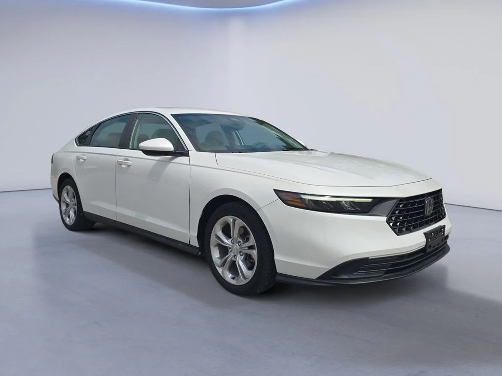 Used 2023 Platinum White Pearl Honda LX image 8