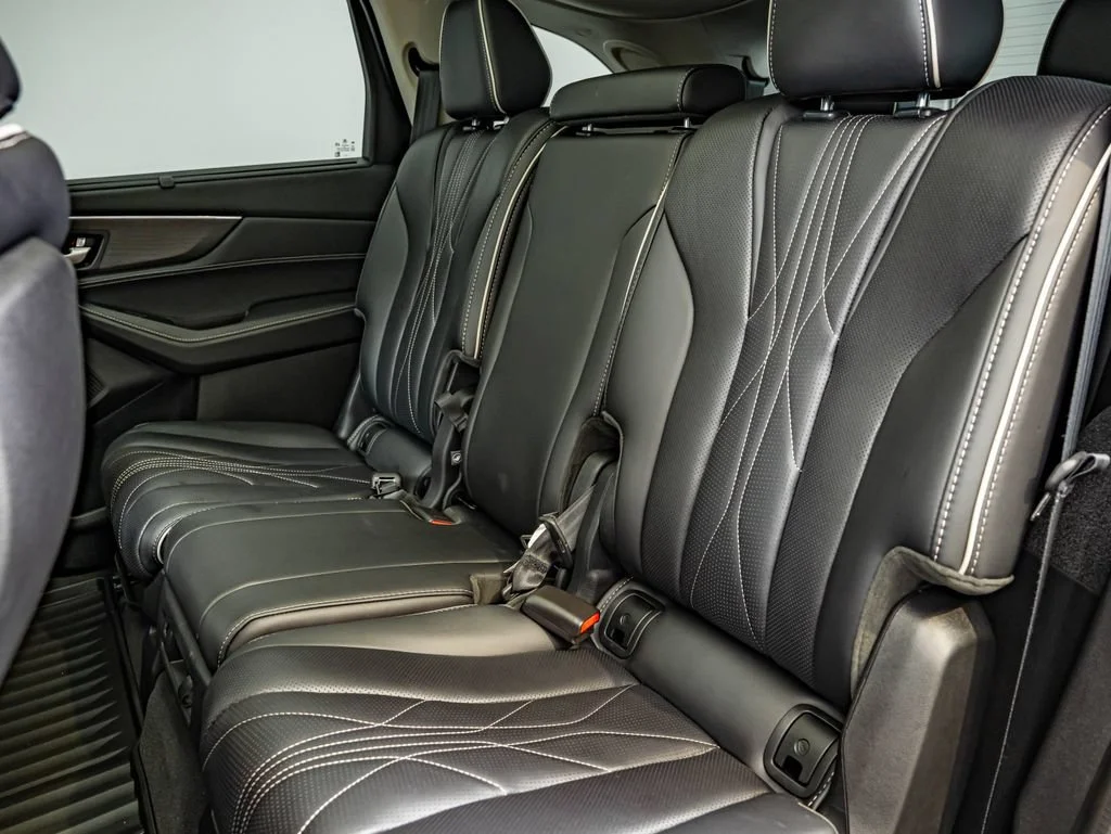 Certified Used 2025 Majestic Black Pearl Acura Advance Package image 36