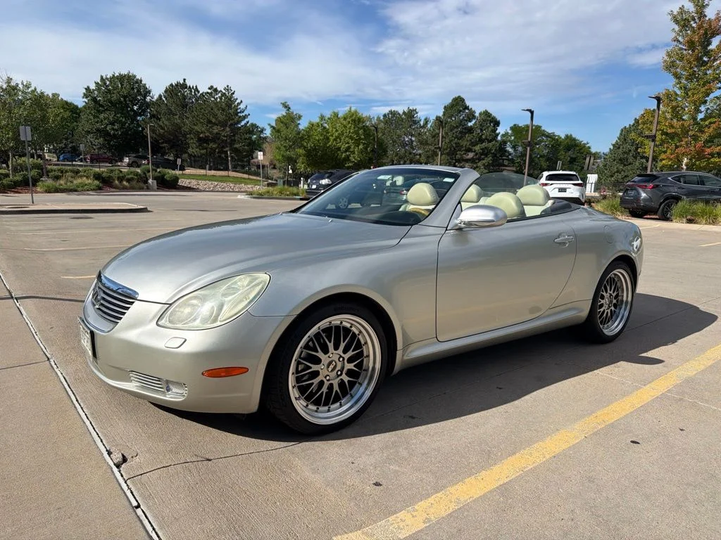 Used 2002 Silver Lexus 430 image 1