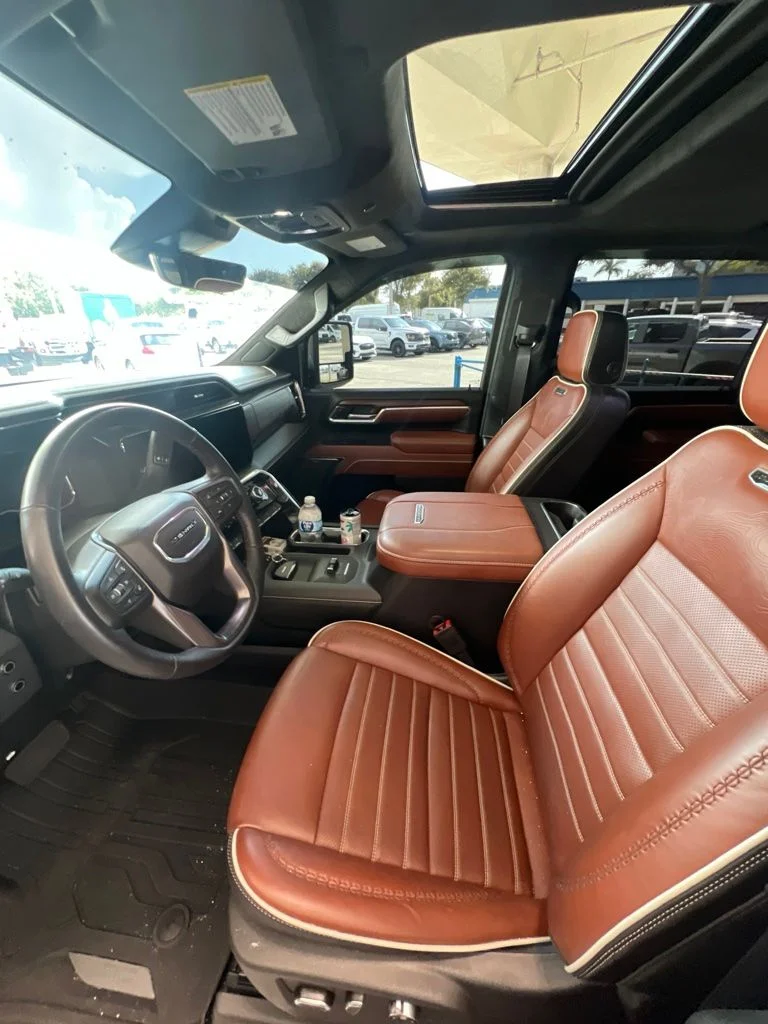 Used 2025 White GMC Denali Ultimate image 2