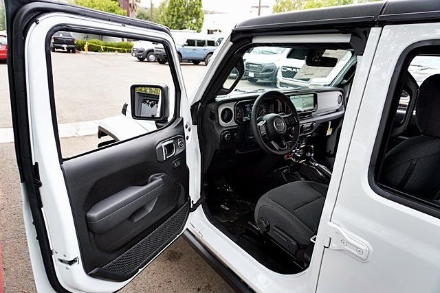 New 2025 Bright White Clear-Coat Exterior Paint Jeep Willys image 47