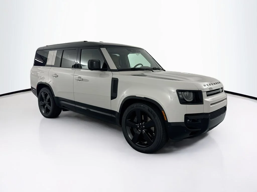 New 2026 Borasco Grey Land Rover X-Dynamic SE image 3