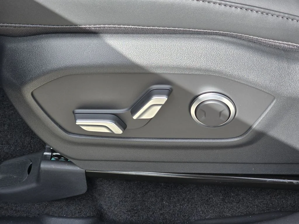 New 2026 Gray Hyundai SEL image 18