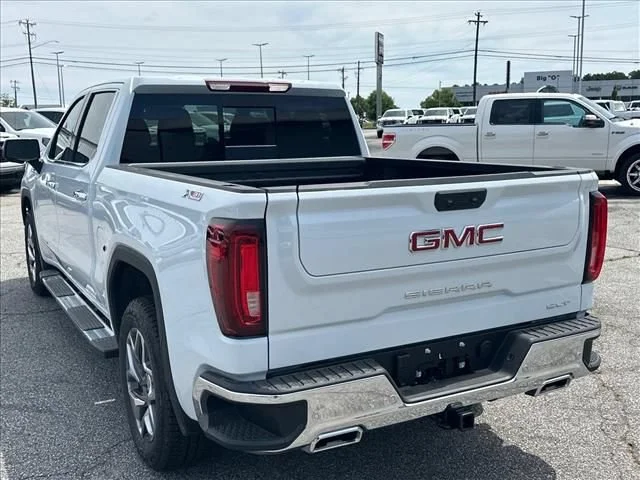 2026 GMC Sierra 1500 SLT - Photo 8