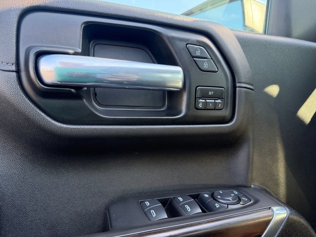 Used 2021 DARK SKY METALLIC GMC SLT image 26
