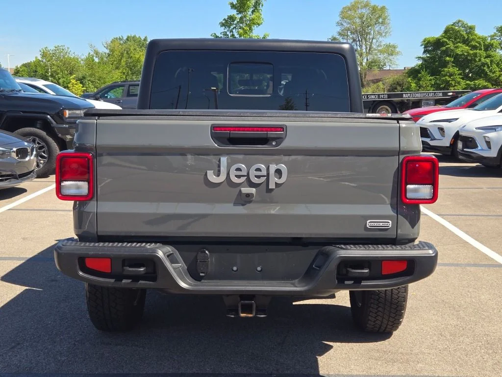 Used 2022 Gray Jeep Overland image 15