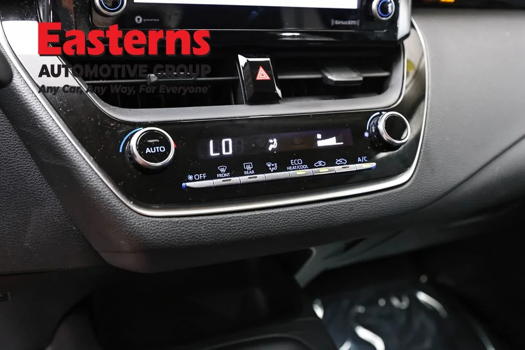 Used 2022 Silver Toyota LE image 19