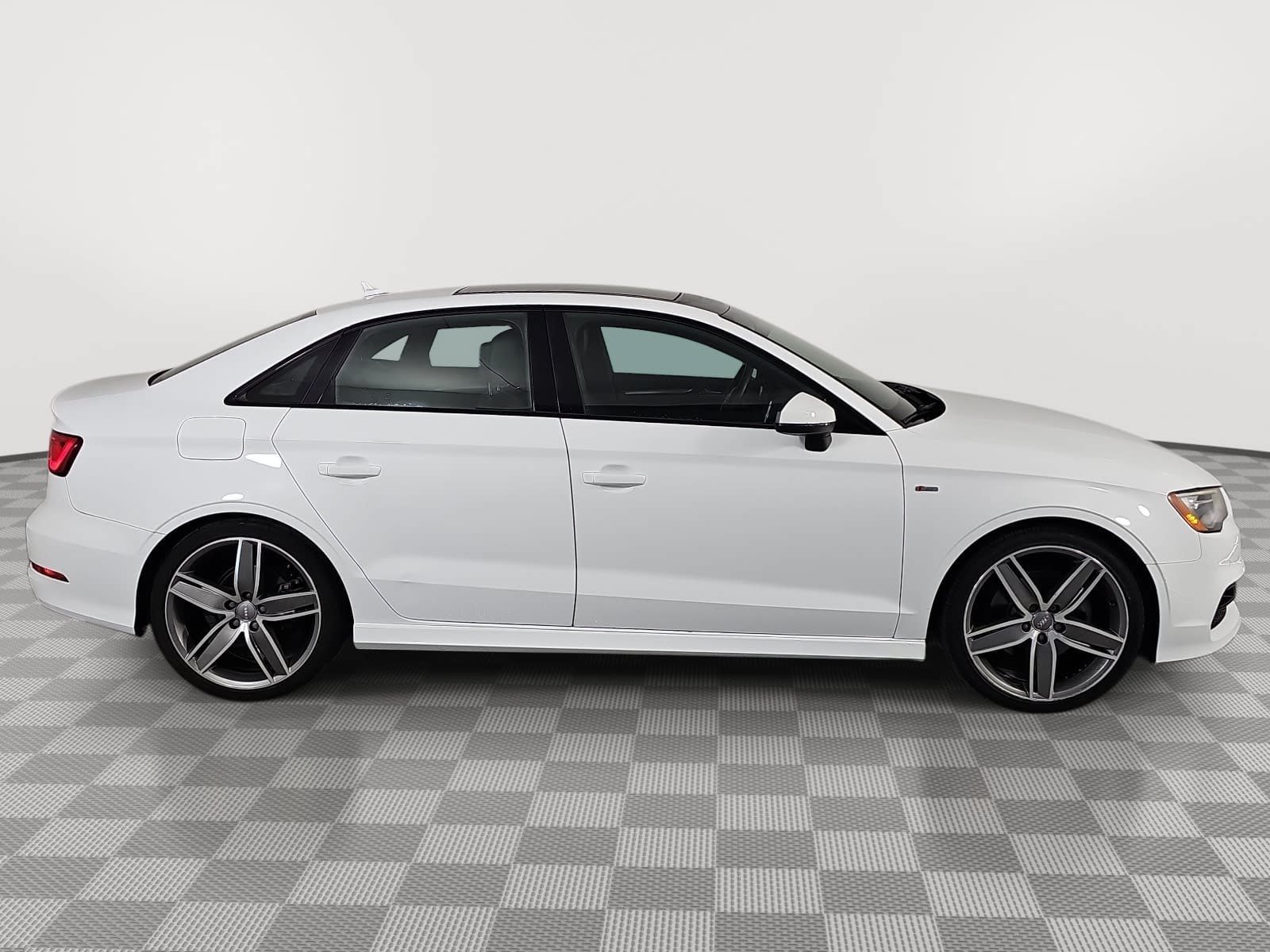Used 2016 White Audi 1.8T Premium image 9