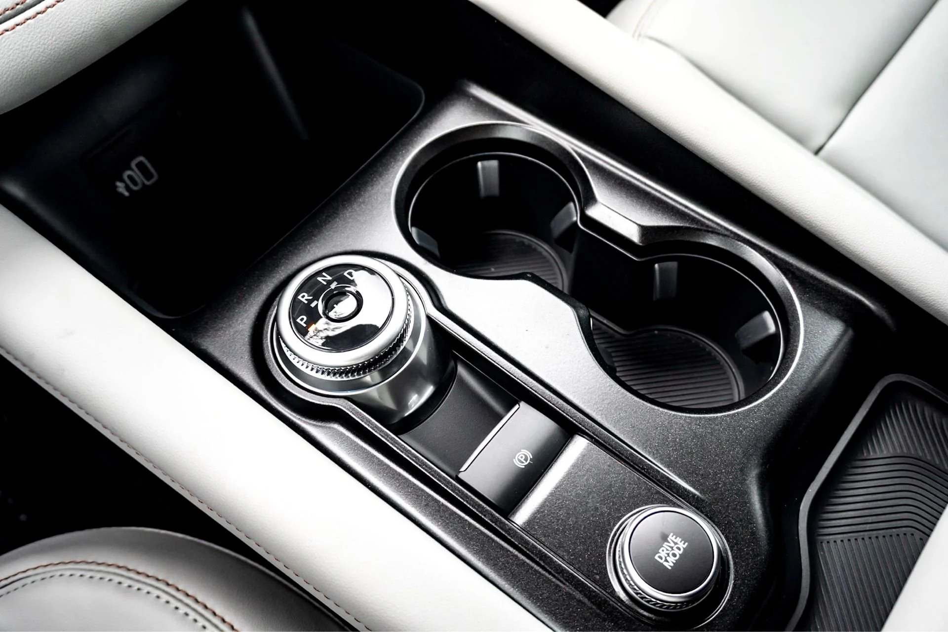 New 2026 Space White Metallic Ford Active image 16