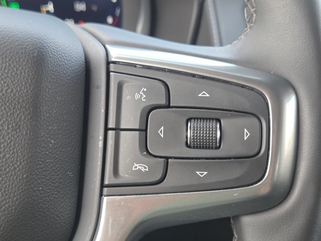 Used 2023 Dark Ash Metallic Chevrolet Z71 image 18