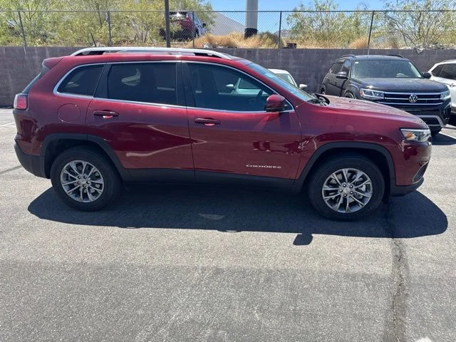 Used 2020 Red Jeep Latitude Plus image 3