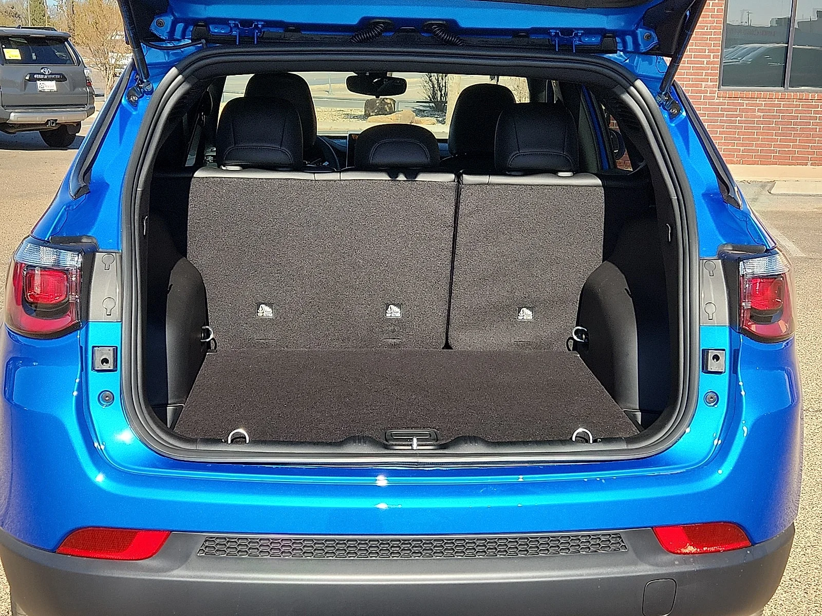 New 2026 PBJ Hydro Blue Jeep LATITUDE ALTITUDE 4X4 image 9