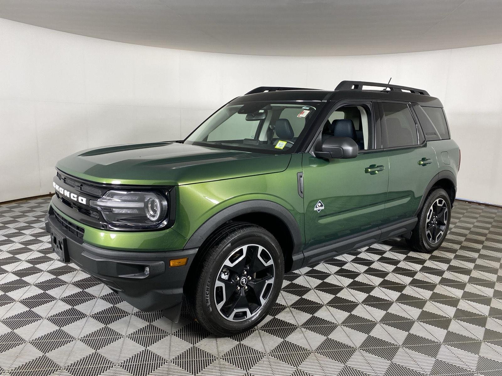 Used 2024 Eruption Green Ford Outer Banks image 6