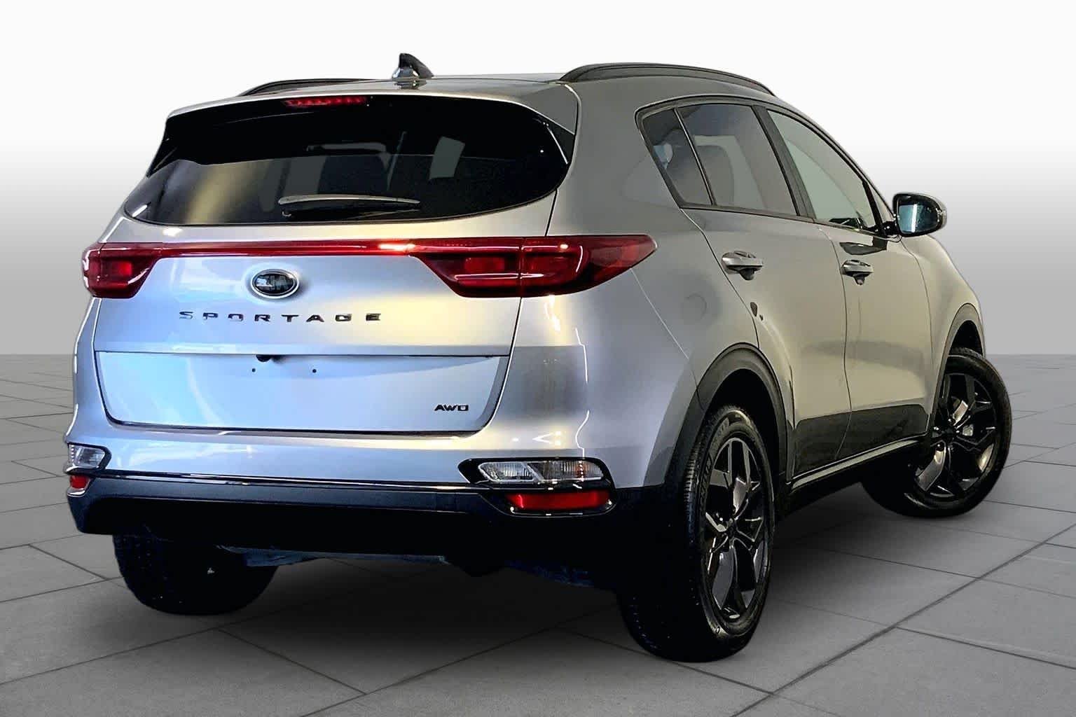 Used 2022 Steel Gray Kia Nightfall image 13