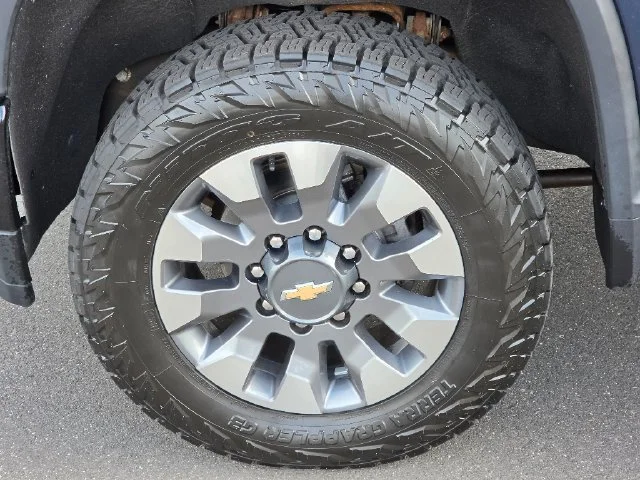 Used 2021 Blue Chevrolet Custom image 18