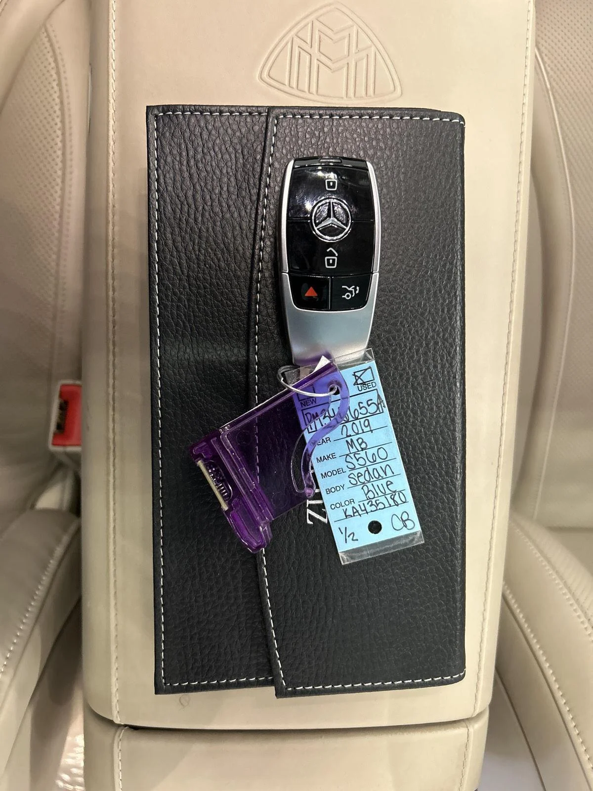 Used 2019 Anthracite Blue Metallic Mercedes-Benz Maybach S 560 image 22