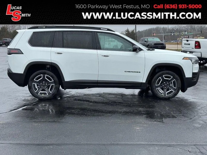 2026 Jeep Cherokee Laredo HEV 4X4's photo