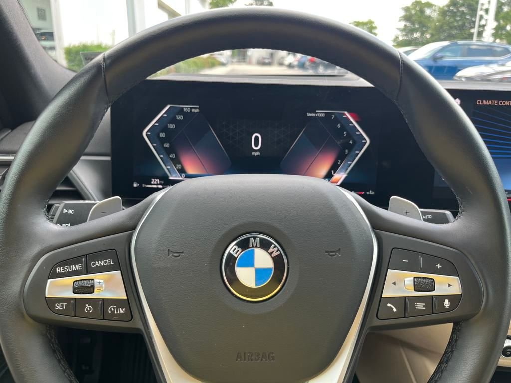 2024 BMW 3 Series 330i - Photo 25