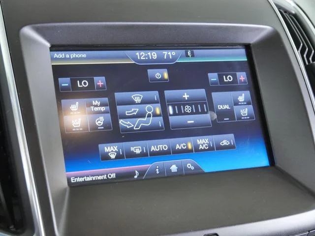 Used 2015  Ford Titanium image 24