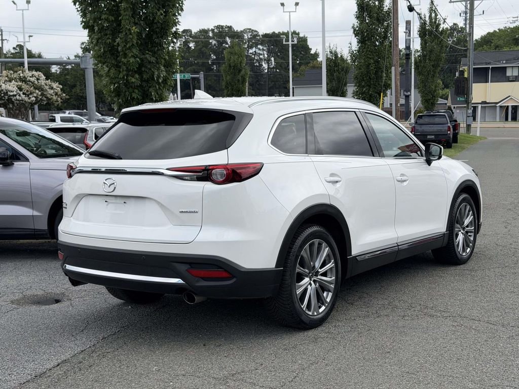 Used 2022 White Mazda Signature image 20