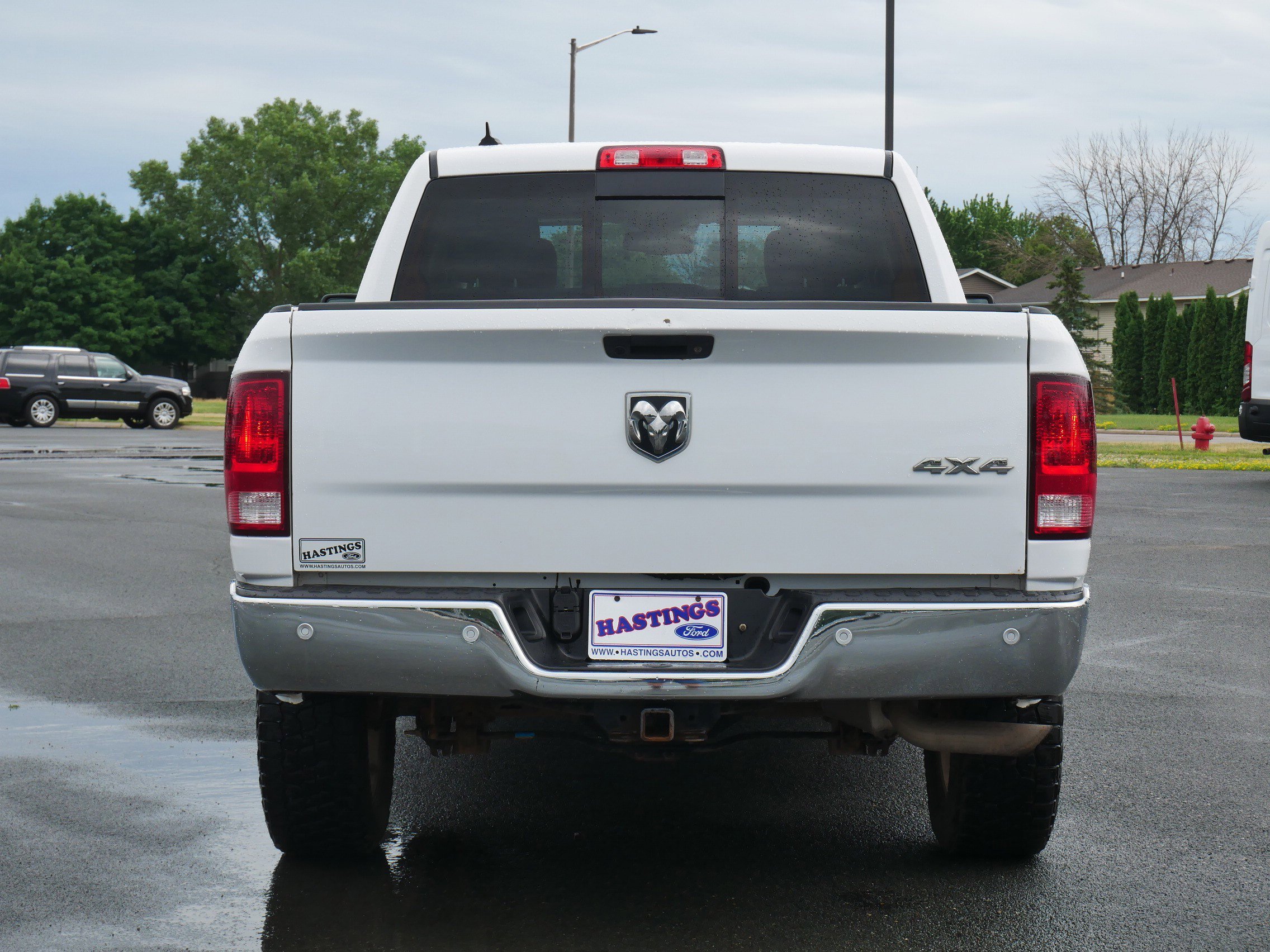 Used 2018 Bright White Clearcoat Ram SLT image 4