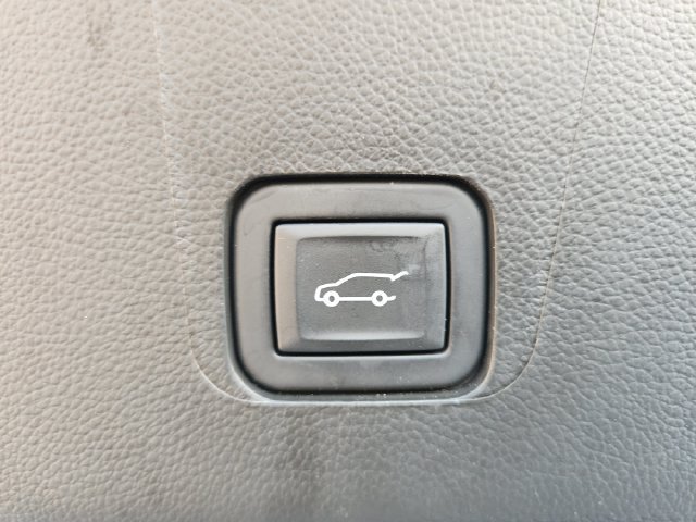 Used 2023 SUMMIT WHITE Chevrolet Premier image 37