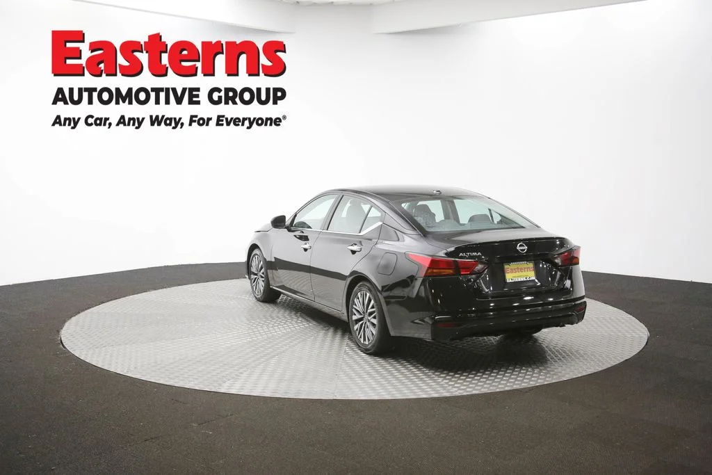 Used 2024 Black Nissan 2.5 SV image 62