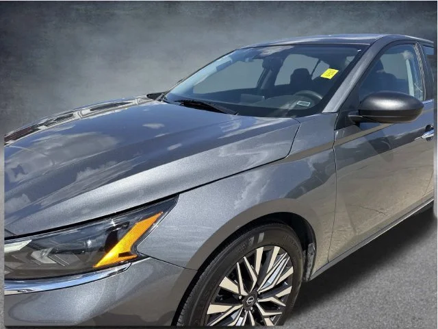 Used 2025 Gray Nissan 2.5 SV image 9