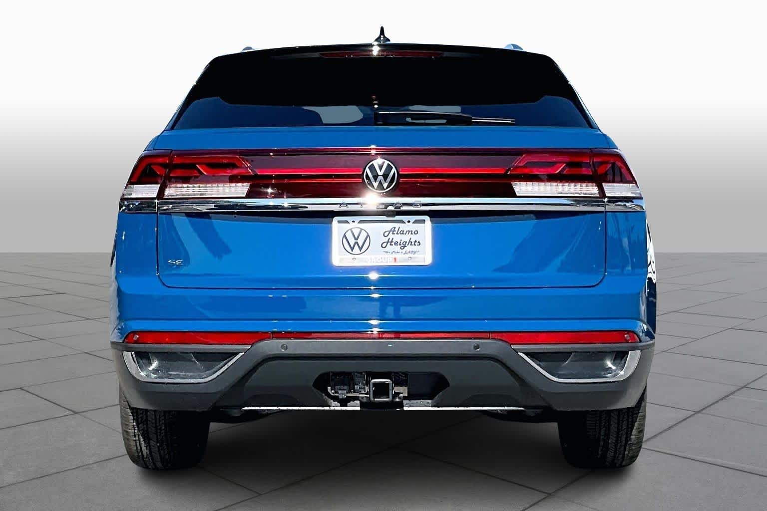 New 2026 Mountain Lake Blue Metallic Volkswagen 2.0T SE W/TECHNOLOGY image 4