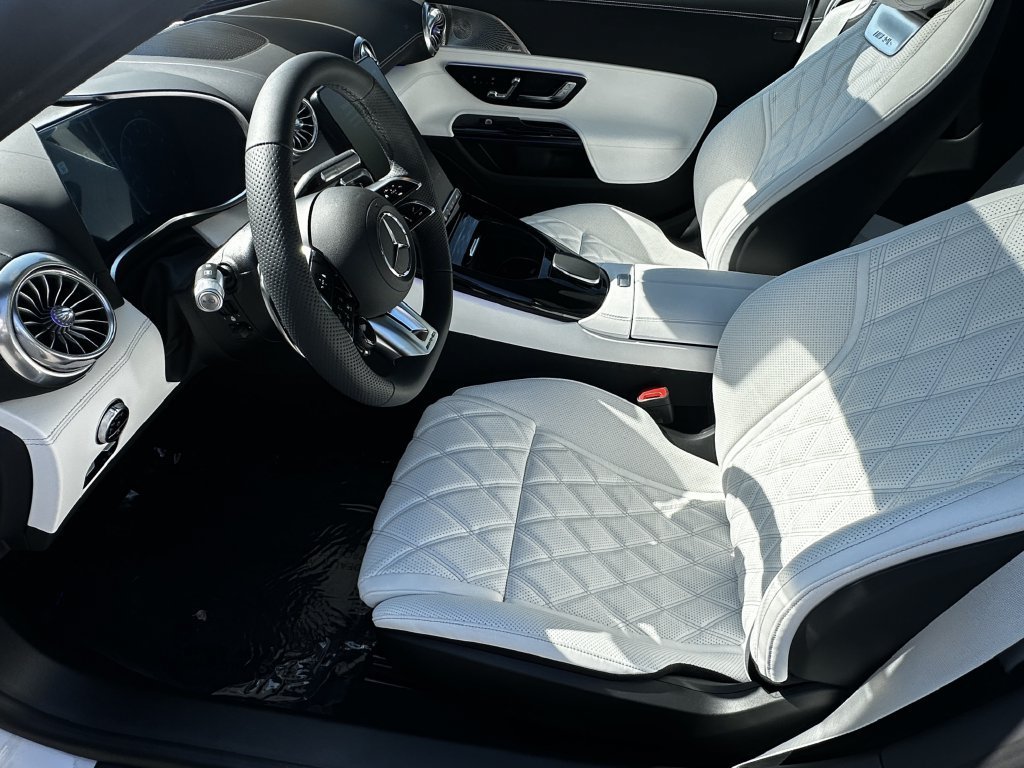 New 2026 MANUFAKTUR Moonlight White Metallic Mercedes-Benz AMG® GT 43 image 42