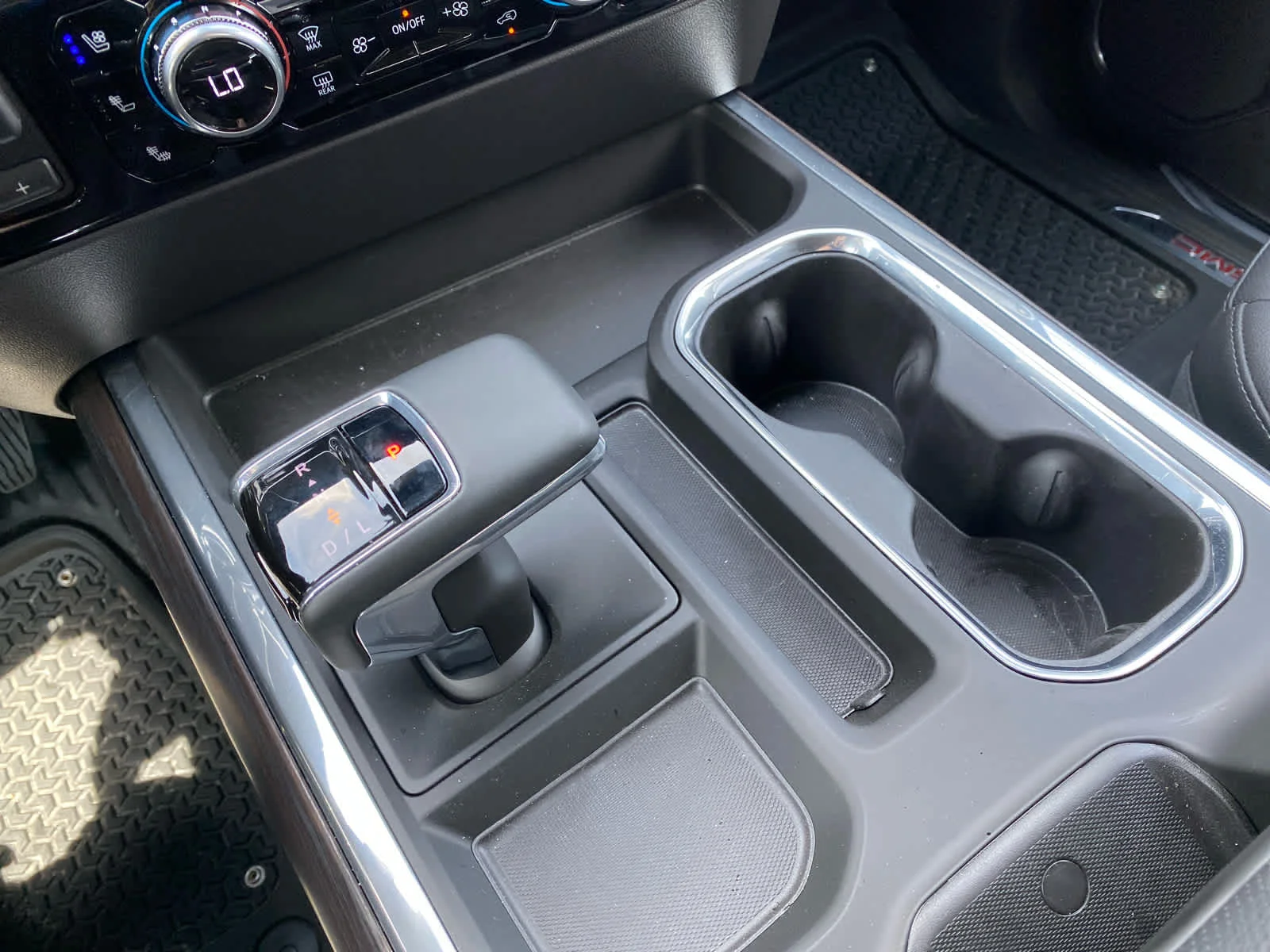 New 2026 Onyx Black GMC SLT image 25