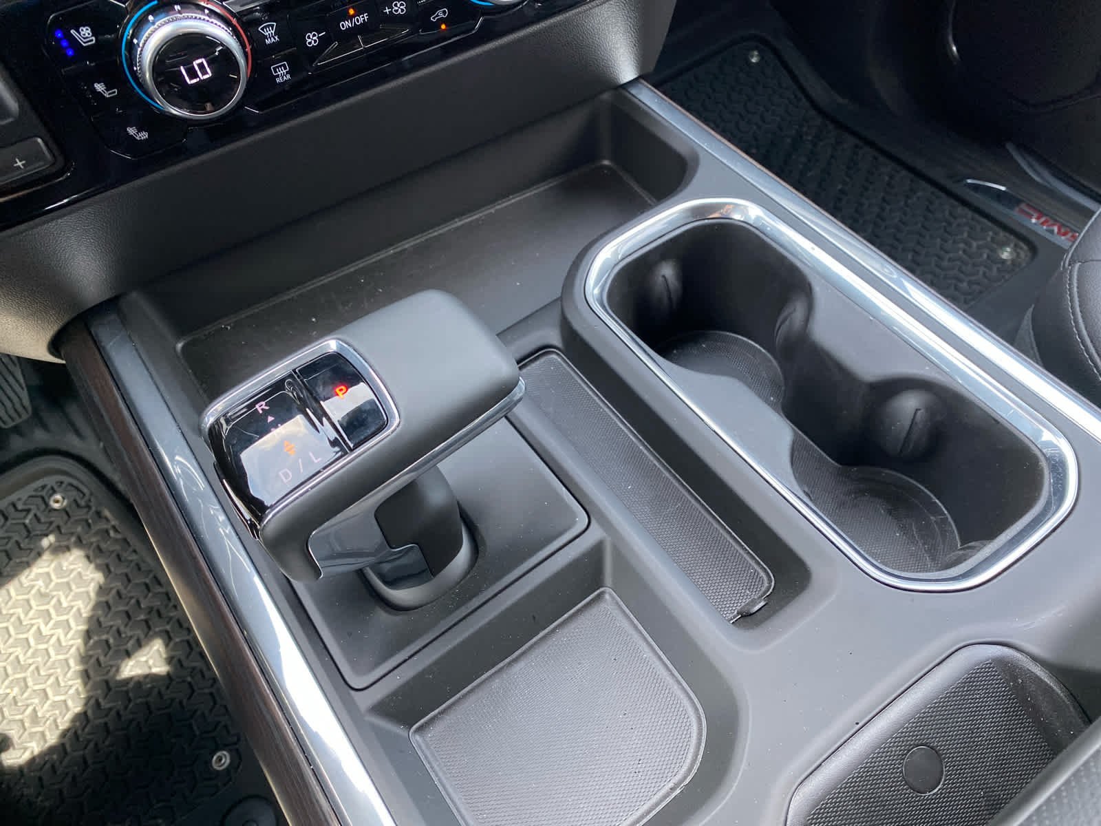 New 2026 Onyx Black GMC SLT image 25