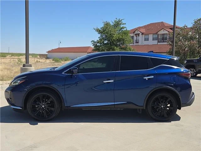 Used 2022 Blue Nissan SL image 2