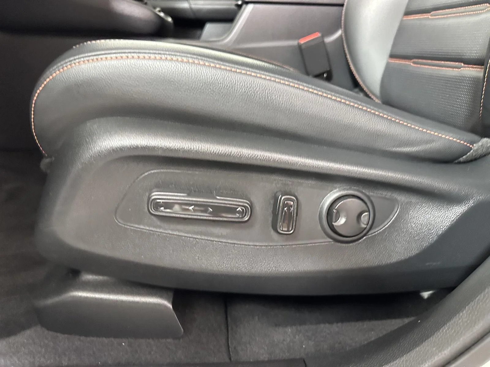 Used 2024 Platinum White Pearl Honda Sport-L image 13