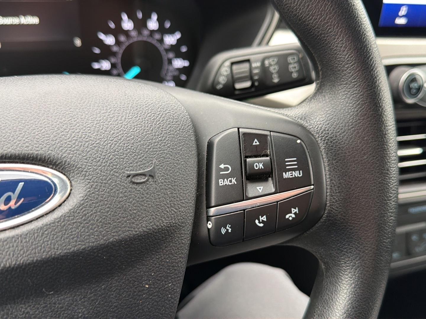 Used 2021 Velocity Blue Ford SE image 12
