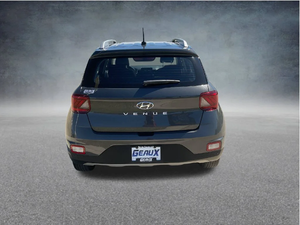 Used 2025 Gray Hyundai SEL image 6